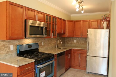 537 W Diamond Ave, Gaithersburg, MD 20877 - photo 2