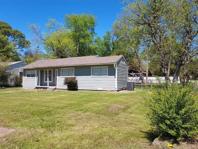 257 Graham Ave, Bonham, TX 75418 - photo 4