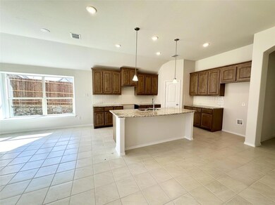 900 Versailles Ct, Cleburne, TX 76033 - photo 6