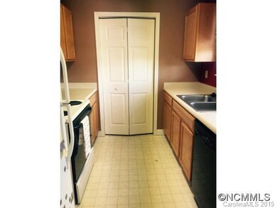 Pantry/Kitchen