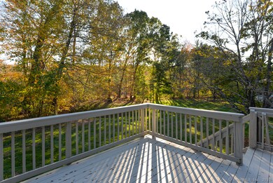 35 Far View Commons unit 35, Southbury, CT 06488 - photo 4