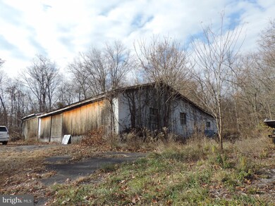 1915 Herrs Ridge Rd, Gettysburg, PA 17325 - photo 2