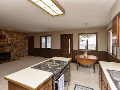Family Room, eat-in Kitchen