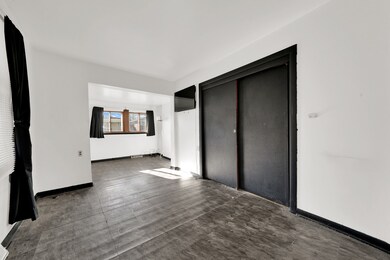 unlisted-address, Burbank, IL 60459 - photo 5