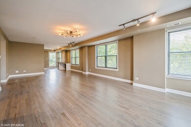 2545 W Catalpa Ave unit 4A, Chicago, IL 60625 - photo 5