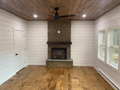 31 Owen Dr unit 2, Littleton, NH 03561 - photo 4