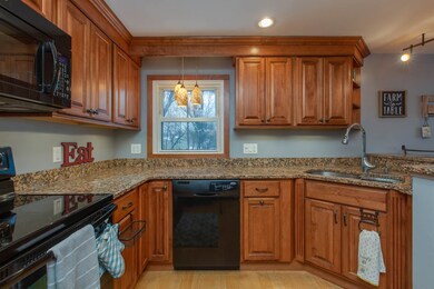 21 Forest Hills Dr, Nashua, NH 03060 - photo 4
