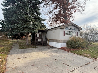 11510 Boyne Blvd, Allendale, MI 49401 - photo 2