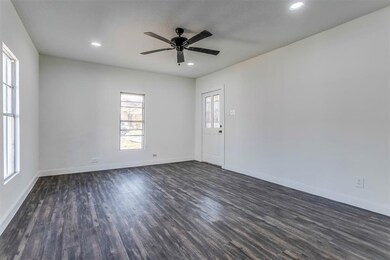 1601 N Preston St, Ennis, TX 75119 - photo 7