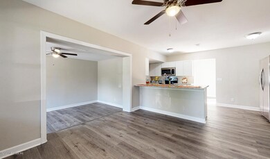 3869 Packard Dr, Jacksonville, FL 32246 - photo 4