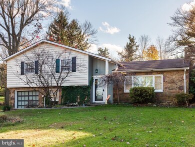 427 Brook Dr, Spring City, PA 19475 - photo 2