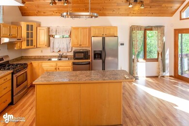 1051 N Acorn St, Palmer, AK 99645 - photo 4