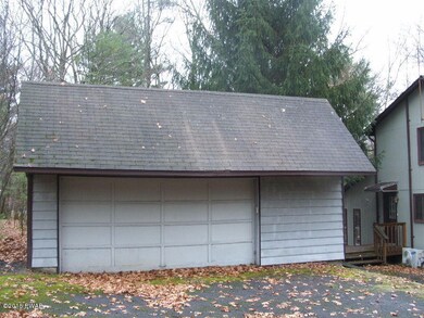 125 Doe Dr, Dingmans Ferry, PA 18328 - photo 3