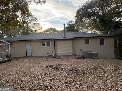 111 Hawthorne Rd, Warner Robins, GA 31093 - photo 3