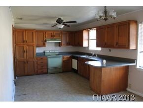 913 Randa St, Copperas Cove, TX 76522 - photo 3