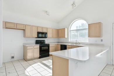 3264 W Stephens Place, Chandler, AZ 85226 - photo 2