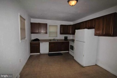 446 W Princess St, York, PA 17401 - photo 4