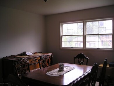 206 Robin Dr, Kingston, PA 18704 - photo 7