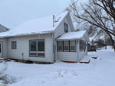 507 N Hayes St, Mount Ayr, IA 50854 - photo 2
