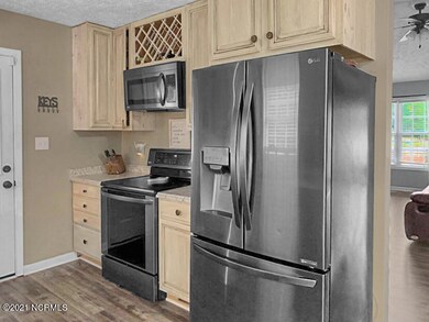 240470540_571563014269451_27669154623501