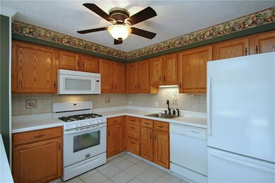 Fully equipped kitchen with a breakfast bar!