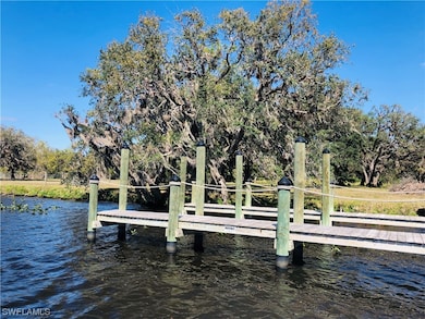 Facing North
Large Dock