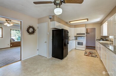 1610 N Aurora Ave, East Wenatchee, WA 98802 - photo 7