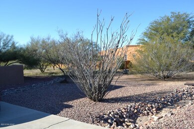 thumbnail_Front Yard West