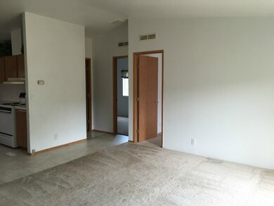 535 Connelly St, Raymond, WA 98577 - photo 6