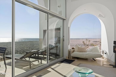 73-web-or-mls-Upmarketmedia_1211Cap-69