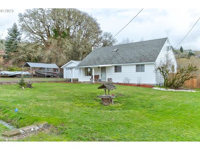 637 NE Center St, Sheridan, OR 97378 - photo 3