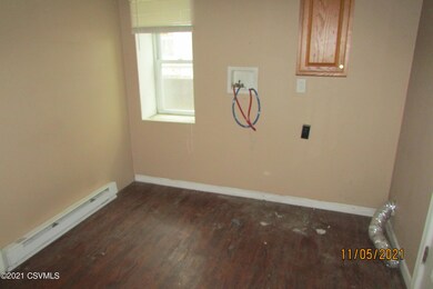 1031 W Chestnut St, Coal Township, PA 17866 - photo 7