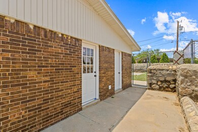 2009 Solano Dr, El Paso, TX 79935 - photo 4