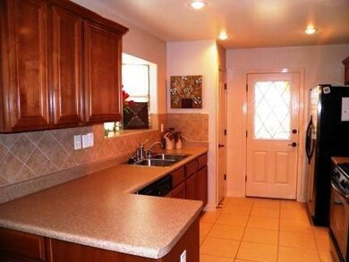 7957 Khouri Cir, El Paso, TX 79915 - photo 3