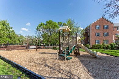 6724 W Wakefield Dr unit A2, Alexandria, VA 22307 - photo 7