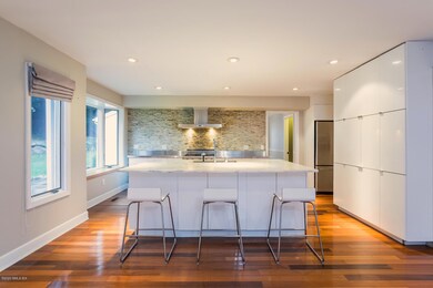 19 Peters Kitchen 2