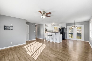 5814 Daisy Dr, Waterloo, IA 50701 - photo 7