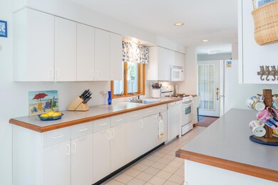 Spacious Kitchen