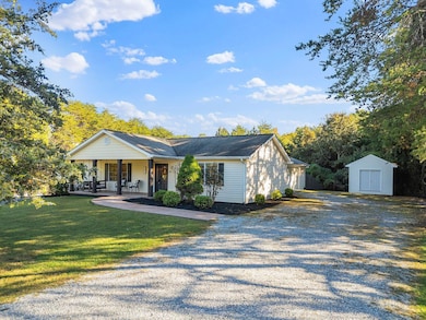 103 Craddock Ln, Huddleston, VA 24104 - photo 2