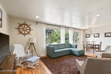 03-Inside-Spokane-Ben Burr-3