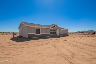 18191 N Amelia Dr, Maricopa, AZ 85139 - photo 5