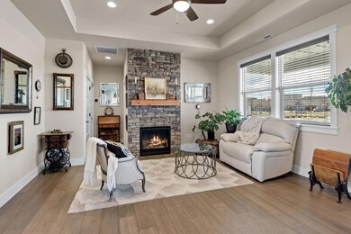 4252 SW 40th St, Redmond, OR 97756 - photo 4