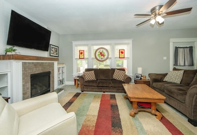 602 1st Ave SW, Waverly, IA 50677 - photo 4