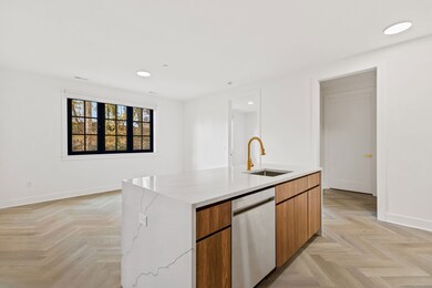 100 E Putnam Ave unit 304, Greenwich, CT 06807 - photo 2