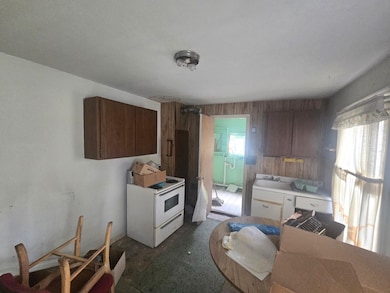 490 W Spiller St, Wytheville, VA 24382 - photo 6