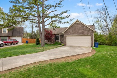 111 Garden Dr, Shelbyville, TN 37160 - photo 3