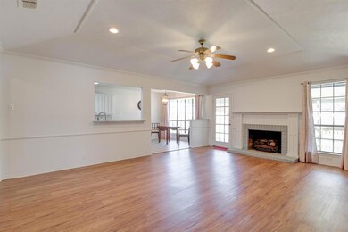 1005 Hyde Park Blvd, Cleburne, TX 76033 - photo 6