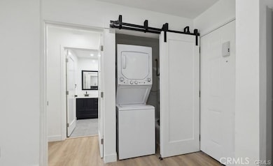 17000 Burbank Blvd unit 214, Encino, CA 91316 - photo 6