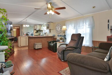 8R Arrow Dr, Salem, NH 03079 - photo 2
