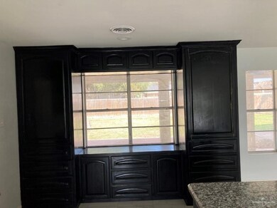 1114 W 4th St, Weslaco, TX 78596 - photo 5